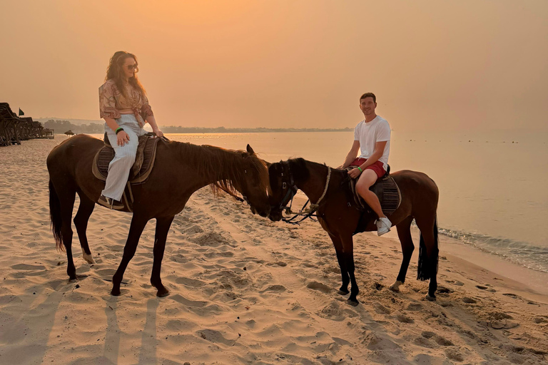 Hammamet: 2-Hour Horseback Ride at Sunrise or Sunset Hammamet: Two-Hour Sunrise Horseback Riding Tour