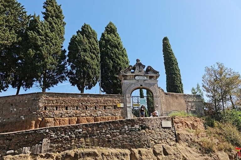 Roma: Tour in eBike della Via Appia Acquedotti, Catacombe e Cestino per il PranzoTour di 5 ore con visita alle catacombe e cestino per il pranzo