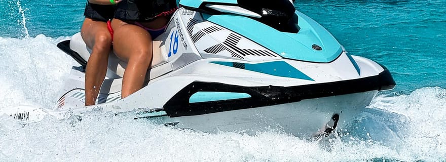 Excursion en jet-ski à Cala Comte depuis San Antonio