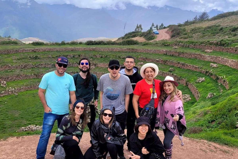 Excursión al Valle Sagrado y Traslado a Ollantaytambo