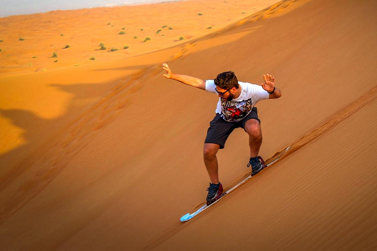 Dubai: Safari serale nel deserto con giro in cammello e osservazione delle stelleTour condiviso con vista sul tramonto