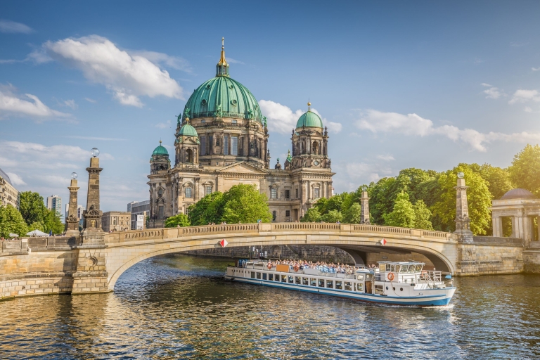 Croisière en bateau sans file d'attente et visite guidée de la vieille ville de Berlin4 heures : Croisière en bateau et vieille ville, Berliner Fernsehturm