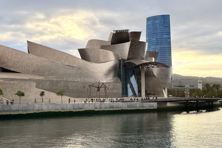 Bilbao: Historic Walking Tour and Highlights English Tour