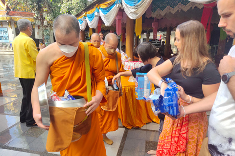 Spiritual Sunrise Tour, Alms to monks & famous breakfast