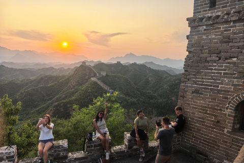 Beijing: Jinshanling Great Wall Sunset Hike with Pickup