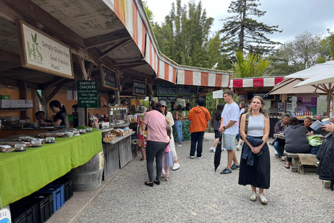 Au départ d&#039;Auckland : MARCHÉ DU VILLAGE DE MATAKANA ET VISITE DES VIGNOBLES ET DES SCULPTURES