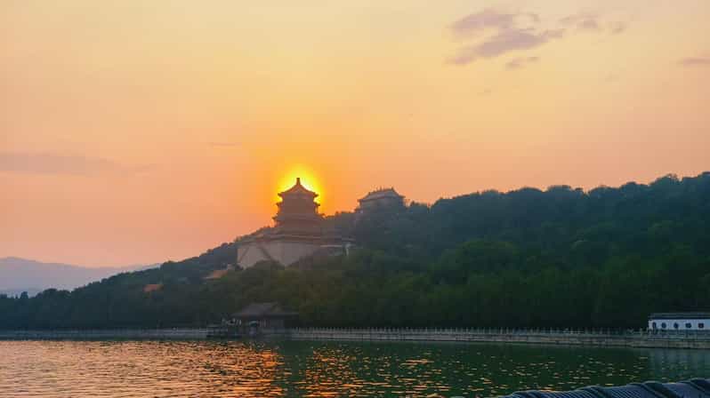 Beijing: Summer Palace Highlight Walking Tour
