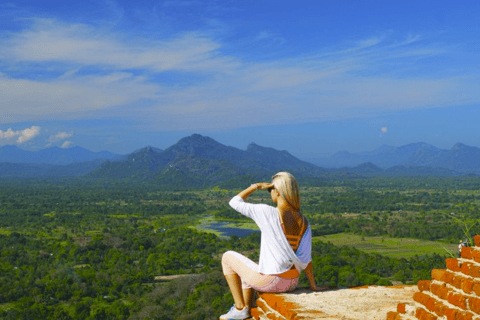 Private Guided Day Tour of Sigiriya & Dambulla