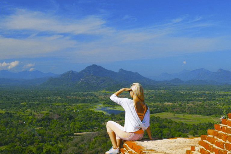 Private Guided Day Tour of Sigiriya & Dambulla
