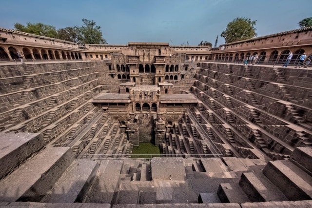 One Way Transfer Agra To Jaipur Via Chand Baori