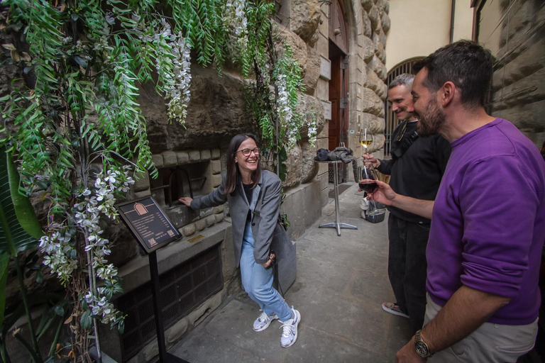Florence: Wine Windows & Hidden Legends Evening Tour PREMIUM Wine Windows & Hidden Legends Evening Tour
