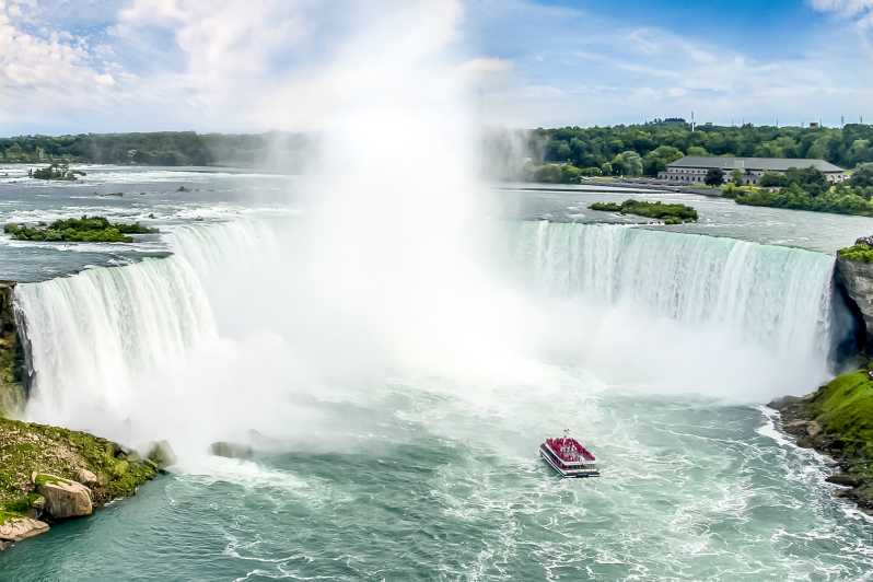 Niagarafälle, Kanada: Bootstour & Reise hinter die Fälle