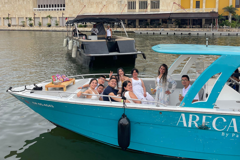 Cartagena: Private Sunset and Night Boat Tour