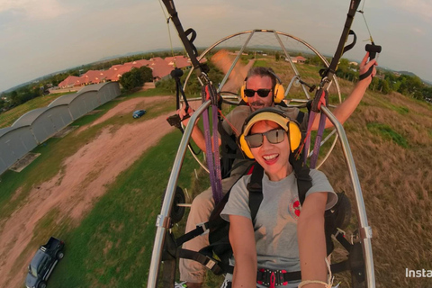 Pattaya: Volo panoramico in paramotore spiaggia + città con BFABFA Flying Club - Volo in tandem in paramotore