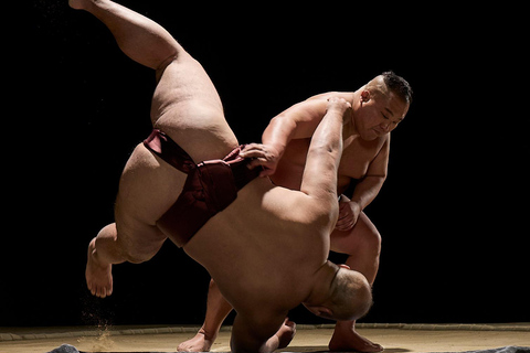 Osaka : Spectacle de Sumo avec Food BoxSièges de la Classe B