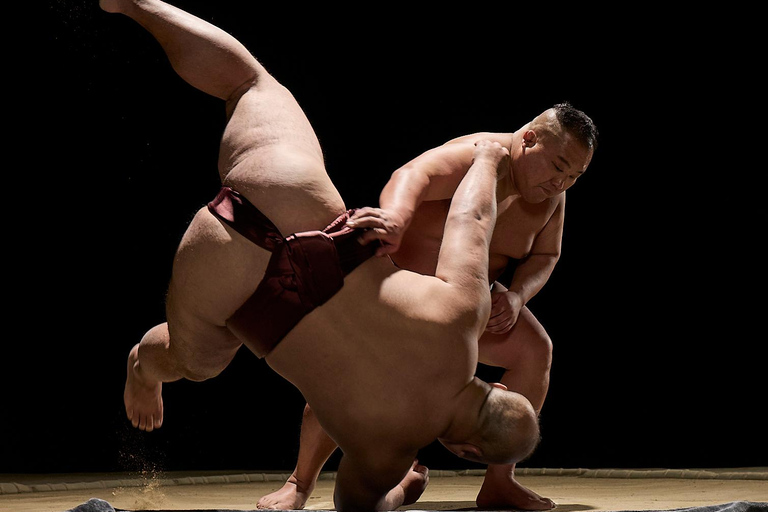 Osaka : Spectacle de Sumo avec Food BoxSièges de la Classe B