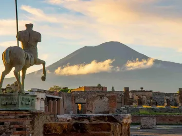 Vesuv und Pompeji erkunden: Eine Reise durch die Zeit