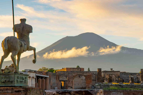 Vesuvius & Pompeii Tour: Step into Ancient History & Nature