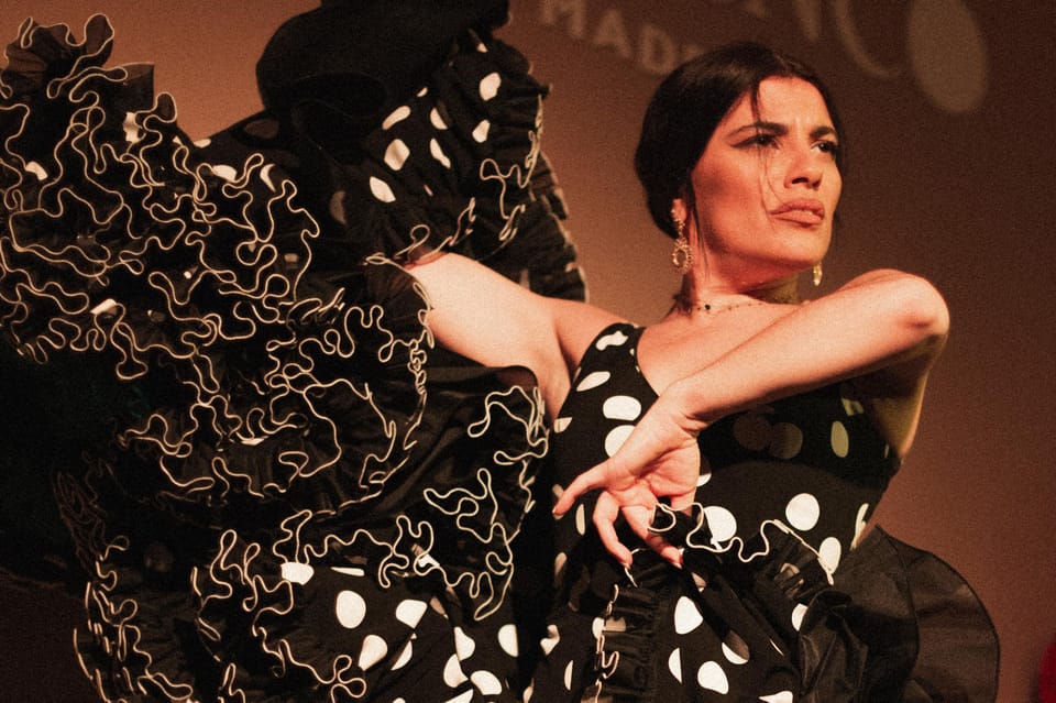 Madrid Spettacolo Di Flamenco Tradizionale Di Un Ora Presso Il Centro