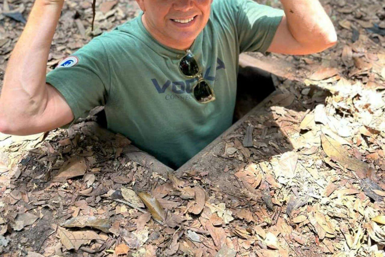 Túneis de Cu Chi e Templo Cao Dai (Montanha Ba Den) Dia inteiro