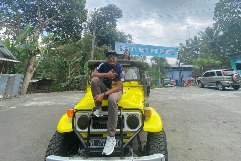 Stumbu Hill Sunrise, Borobudur & Prambanan Yogyakarta: Borobudur Sunrise & Craft Workshop Tour