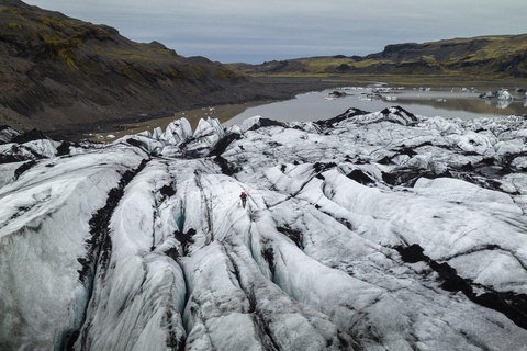 Viaje combo Reikiavik: senderismo glaciar y escaladaSenderismo glaciar y escalada en hielo, sin transporte