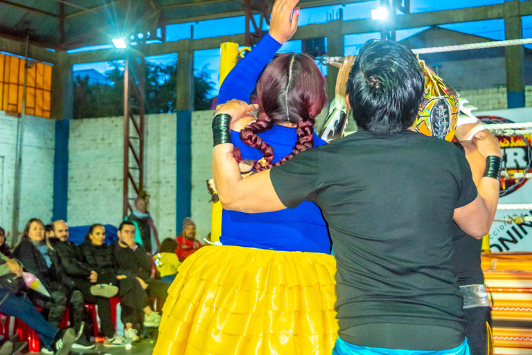 La Paz: Cultural Experience with a Bolivian Cholita and Wrestling