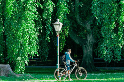 Graz Instagram Photo-Tour: K-Style Portraits In Iconic Spots