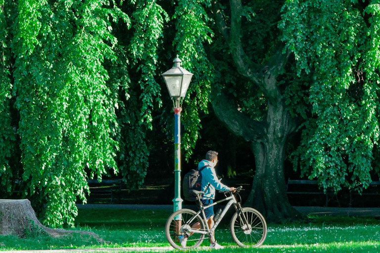 Graz Instagram Photo-Tour: K-Style Portraits In Iconic Spots