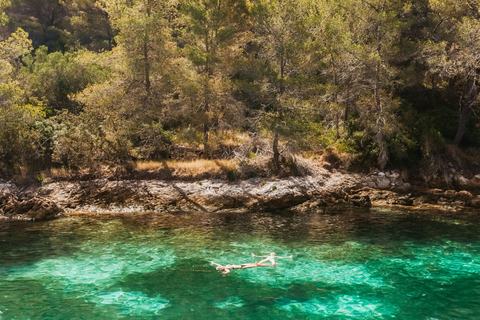 Split: crucero en catamarán de 1 día a Hvar e Islas Pakleni