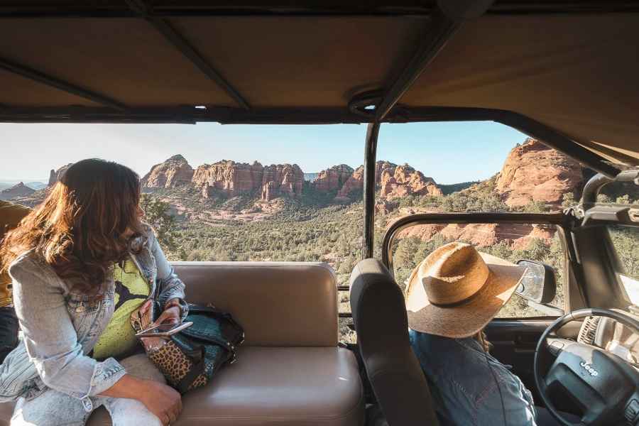 Ab Sedona: 1,5-stündige Jeep-Tour durch den Oak Creek Canyon. Foto: GetYourGuide