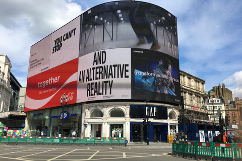 London: Private Intro Walk with a Local Guide