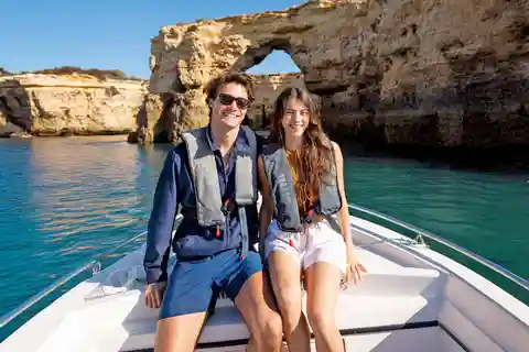 Armação de Pêra: Benagil´s 15 Best Caves Boat Tour