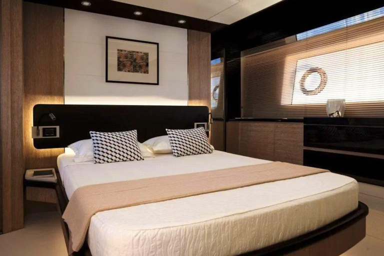 Marina Del Rey : Location privée d'une demi-journée d'un yacht Azimut