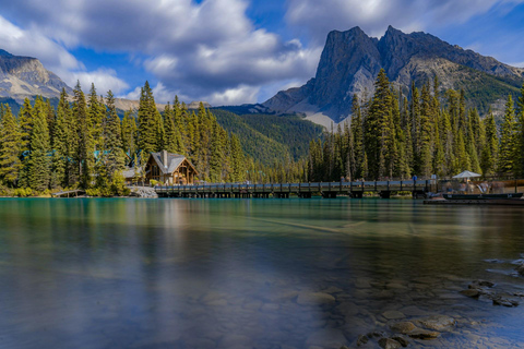 Lake Louise,Moraine,Emerald Lake,Johnston Canyon &amp; BanffTourAvresa från Banff