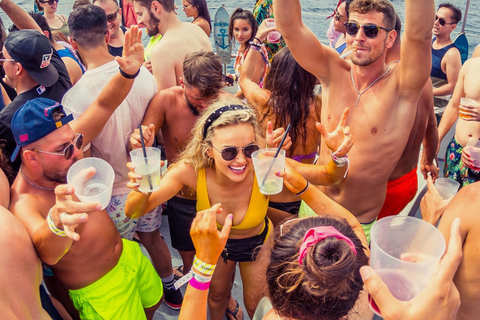 Ibiza-Formentera: Sunset Boat Party with Drinks & Food