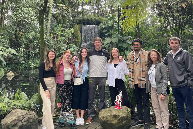 Bogotá: Botanical Garden Sightseeing Tour and Visit to the Paloquemao Market with Fruit Shared Sightseeing Tour + Tickets + Fruit