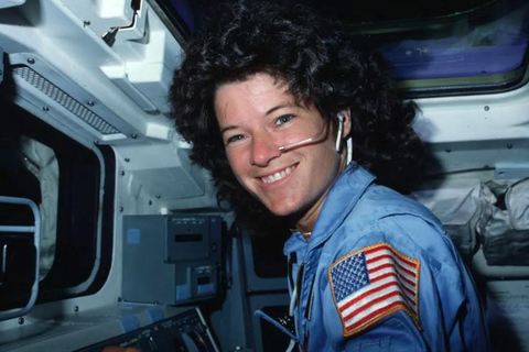 SpaceQuest: Odkrywanie legend lotnictwa i kosmonautyki - Audio Driving TourCyfrowa wycieczka SpaceQuest