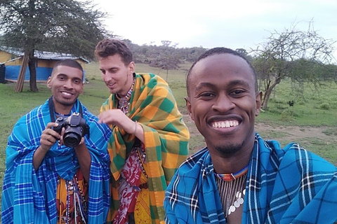 EXPERIÊNCIA MAASAI NO MT SUSWAPASSEIO AO MT SUSWA MAASAI