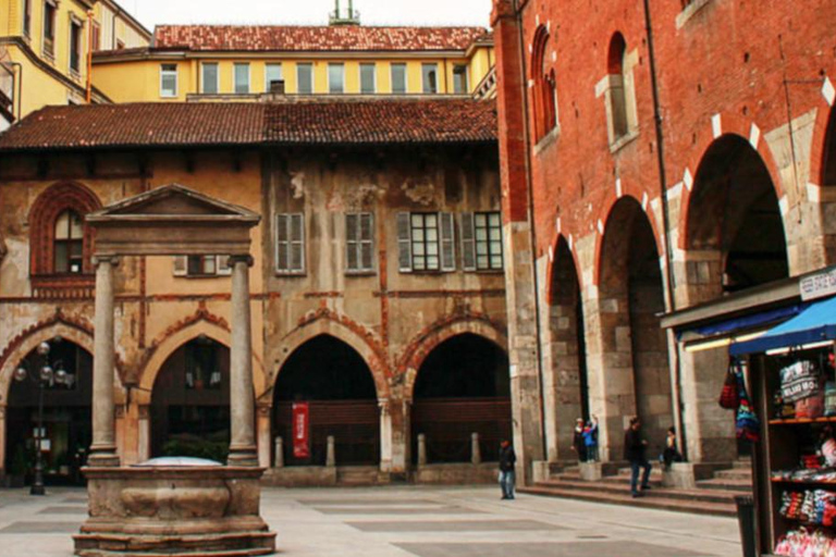 Milan: Guided City Tour with Duomo and Optional Terrace Small Group Tour Without Terrace Access