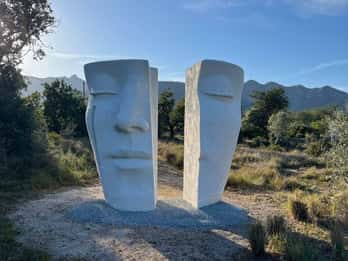 Arte-Contemporary: Sculpture Park and Art Gallery visit