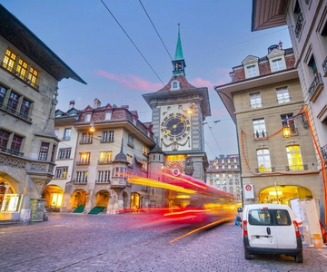 Capture the most Instaworthy Spots of Bern with a Local