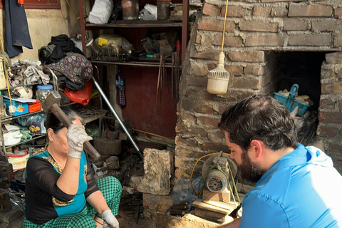 河内：在火中锻造——传统刀匠河内铁匠工坊：提供接送服务