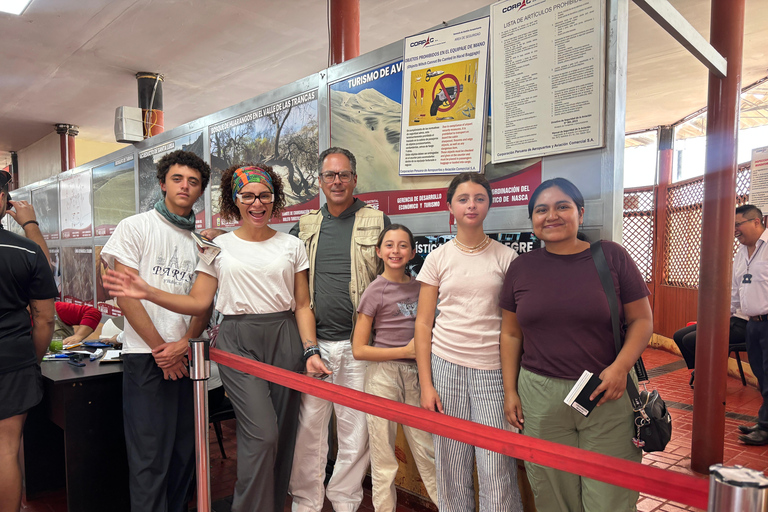 Lima: Passeio de 2 dias pelas Ilhas Ballestas, Vinhas, Huacachina e Linhas de NazcaLima: excursão de 2 dias às Ilhas Ballestas, vinhas, Huacachina e linhas de Nazca