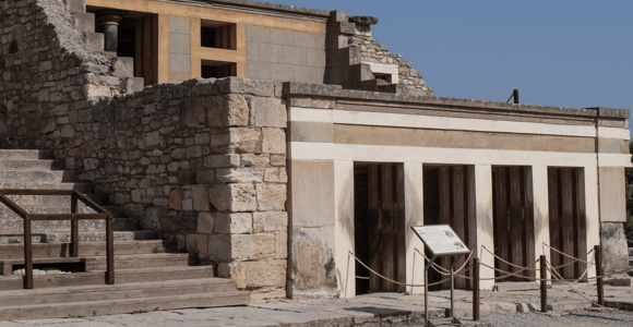 Knossos Palace Private Tour with Licensed Guide and Tickets