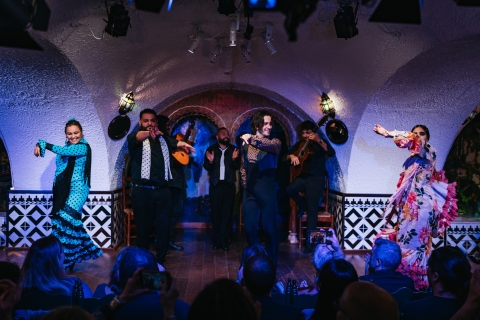 Barcelona: Flamenco-Show im Tablao Flamenco CordobésTapas-Verkostung, Getränk und Flamenco-Show
