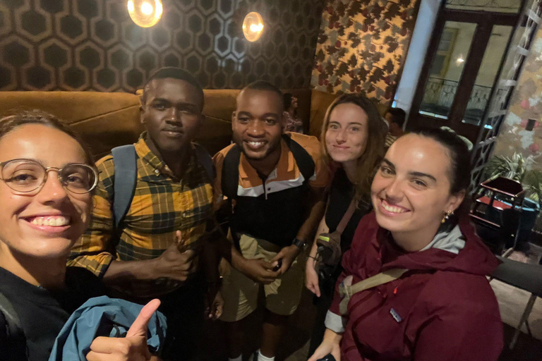 Visita histórica a pie por Panamá con brindis al final