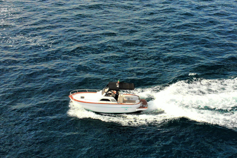 Excursión en barco privado por la costa de Amalfi