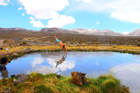 Visita às lagoas Salinas e Yanaorco + Termas de Lojen