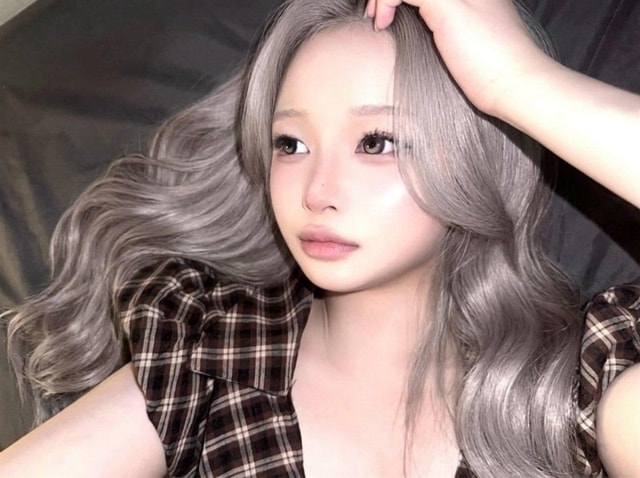 Seoul: K-Pop Hair Makeover & Korean Head Spa, Hongdae Lounge